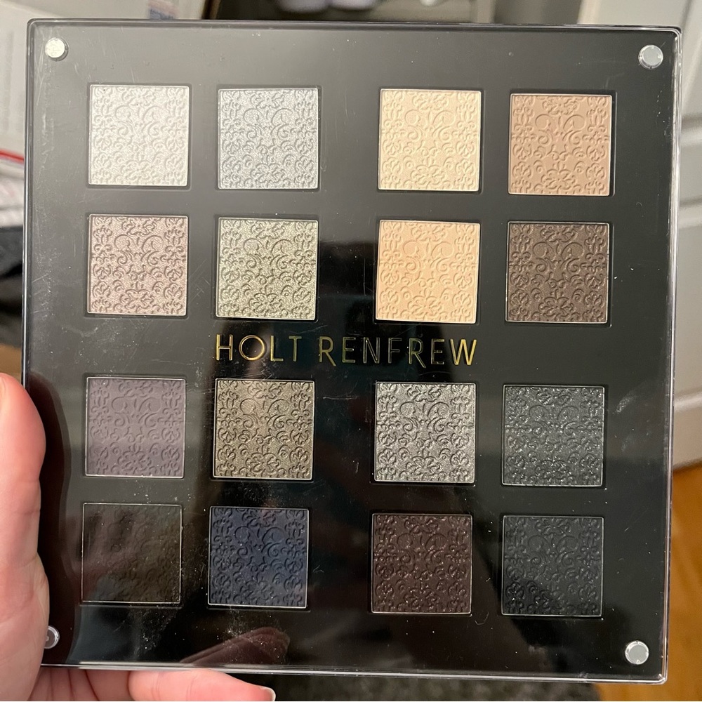 Holt Renfrew Eyeshadow Palette